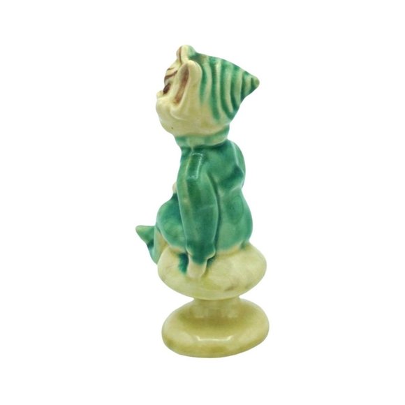 Vintage Pixie Elf Sprite Figurine with Horns Sitting on a Mushroom Living Room - Picture 2 of 6